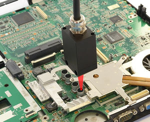 Measuring the temperature of electronic components using the PyroCube pyrometer